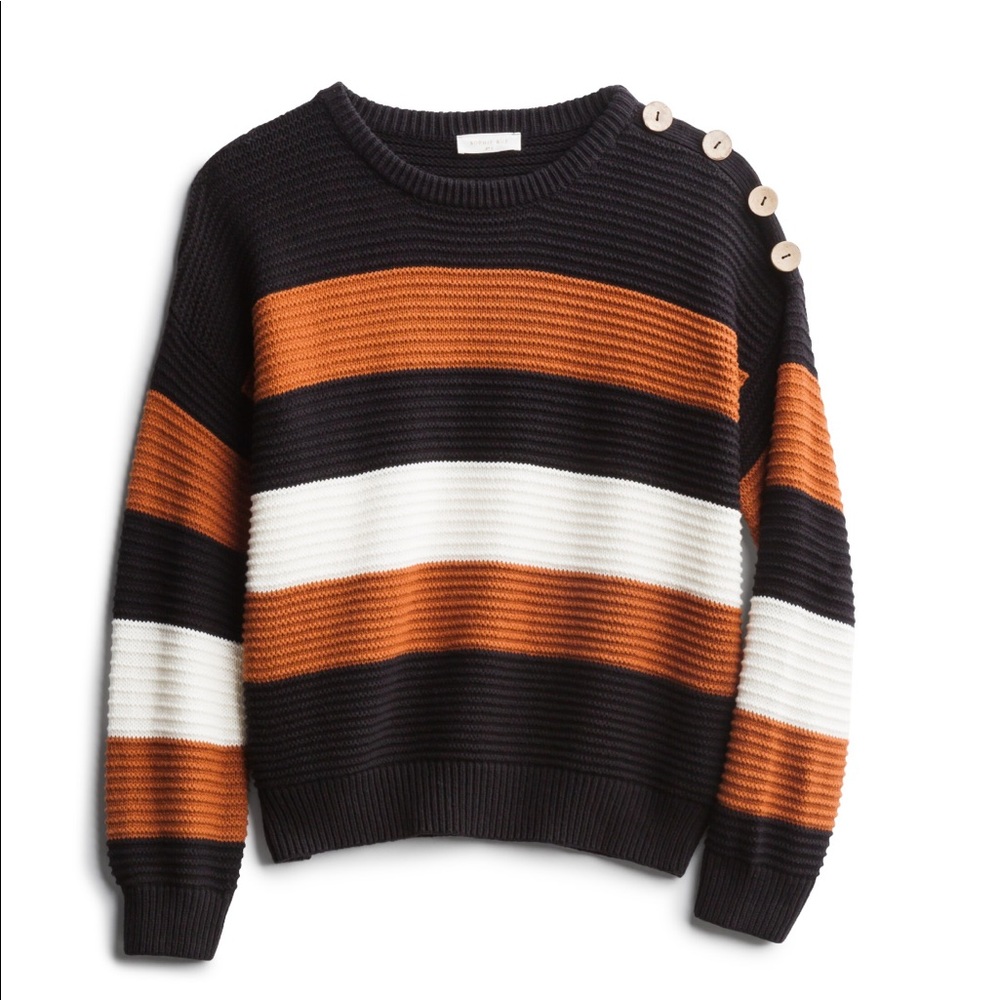 Pullover sweater